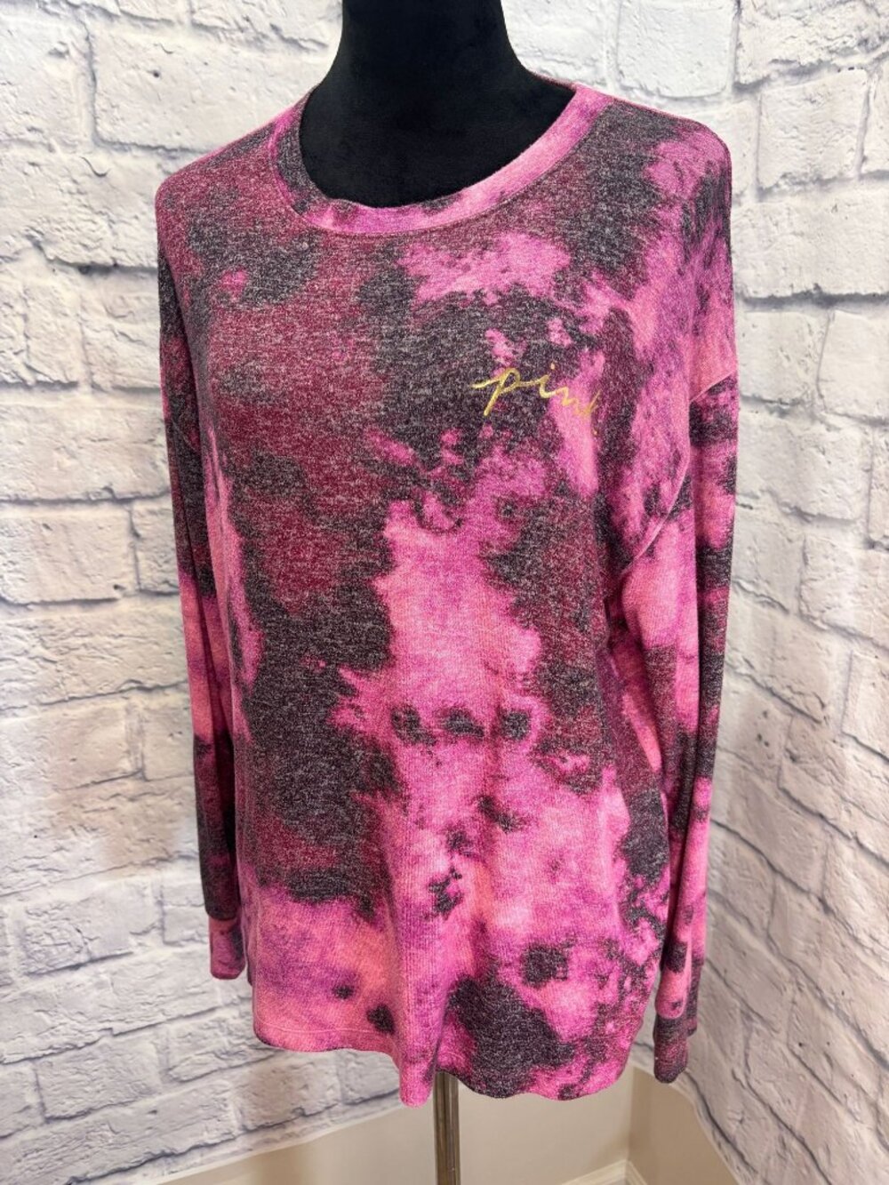 Victoria's Secret PINK Marbled Pink & Maroon Lightweight Pullover Sweater - M